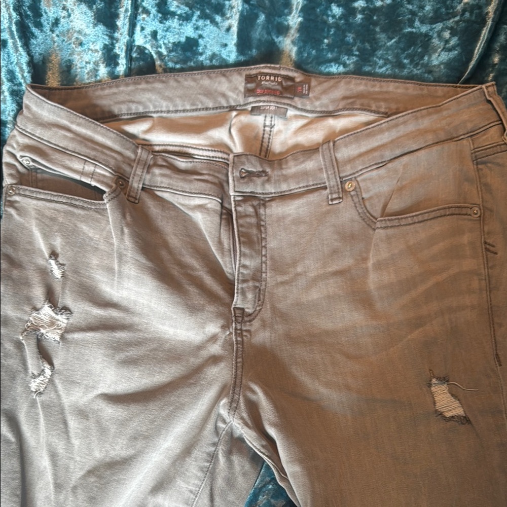 Torrid Gray Jeans. Cropped boyfriend